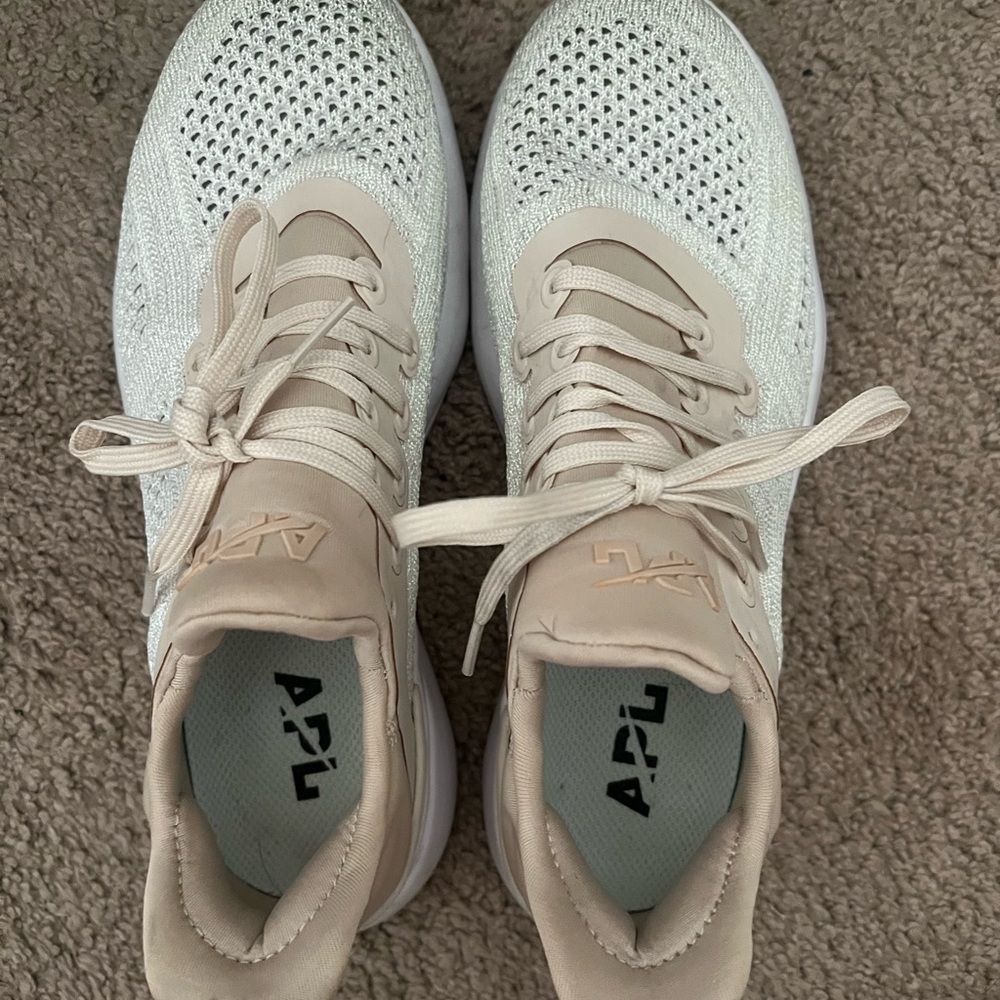 APL sparkly Women's Beige and White Athletic Shoes size 6.5